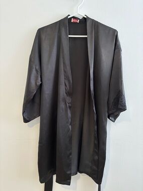 3 for $15😍 Vintage Black Satin Kimono-Style Robe with Tie Belt